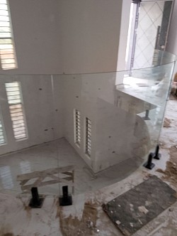Still Curved Glass